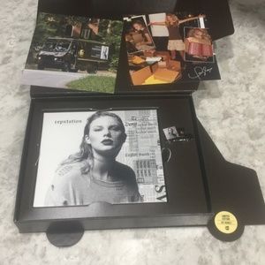 Limited Edition Taylor Swift UPS Reputation Bundle